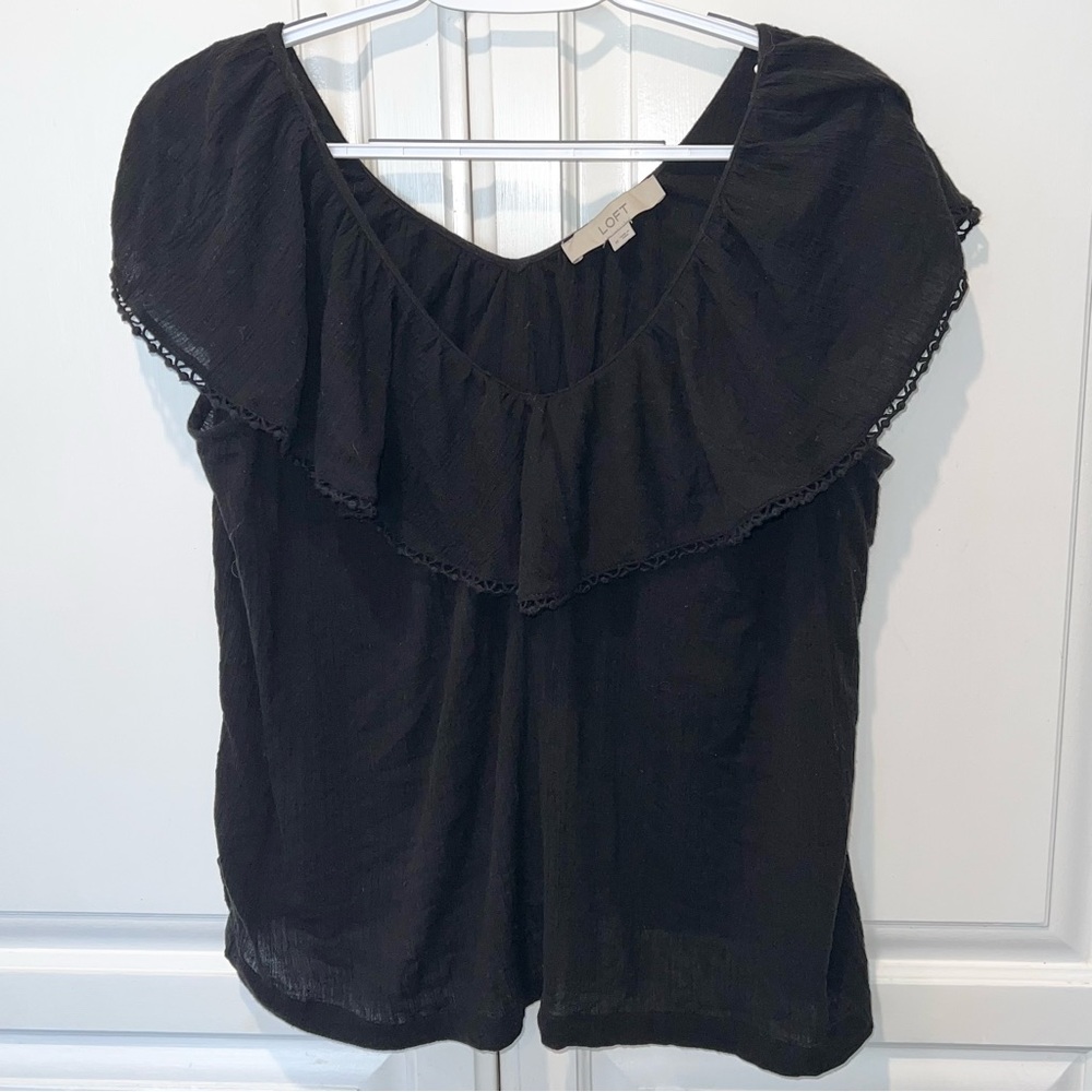 LOFT Black 100% Cotton Ruffle Flutter Sleeve Blouse Crochet Trim M - Picture 8 of 8